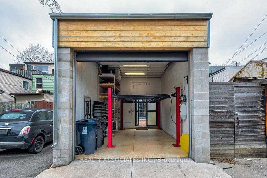 Photo 22 of 23 Afton Avenue, Toronto, Little Portugal — HOMEH