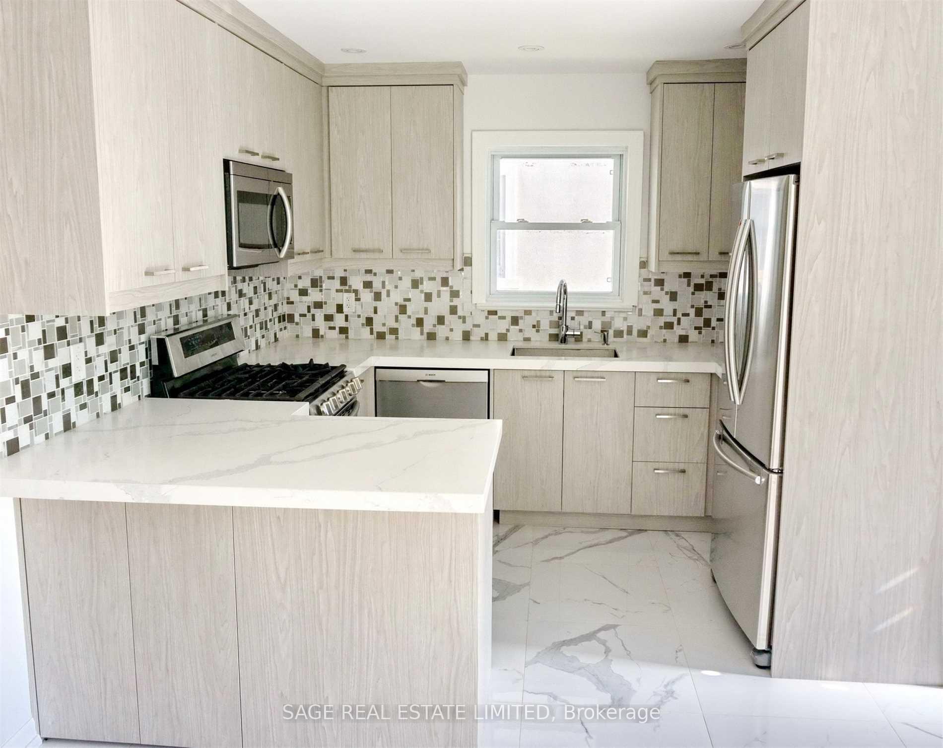 Photo 6 of Unit Main, 21 Norlong Boulevard, Toronto, East York — HOMEH