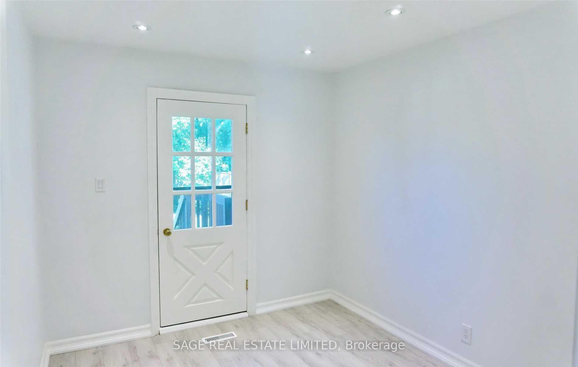 Photo 7 of Unit Main, 21 Norlong Boulevard, Toronto, East York — HOMEH