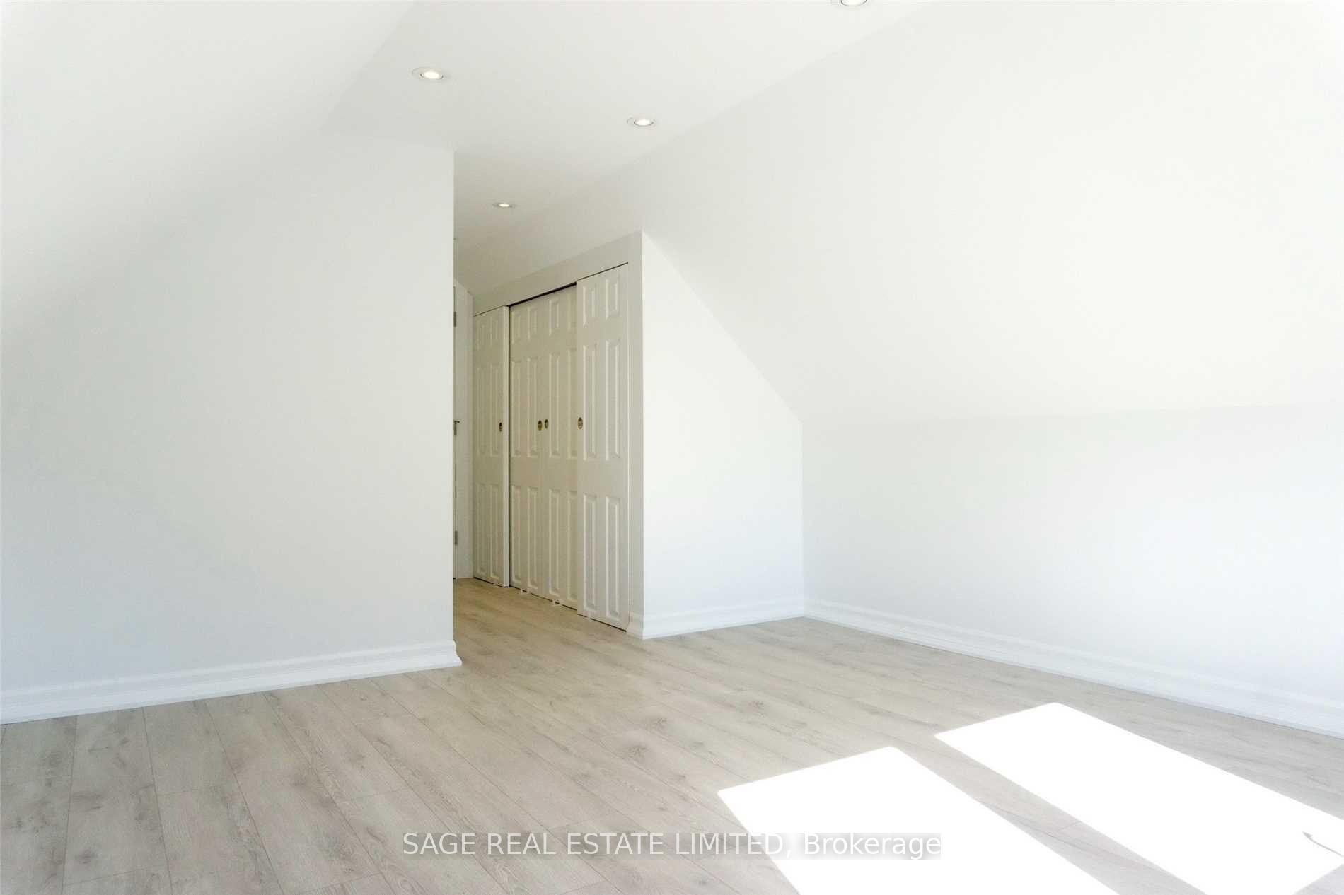 Photo 12 of Unit Main, 21 Norlong Boulevard, Toronto, East York — HOMEH