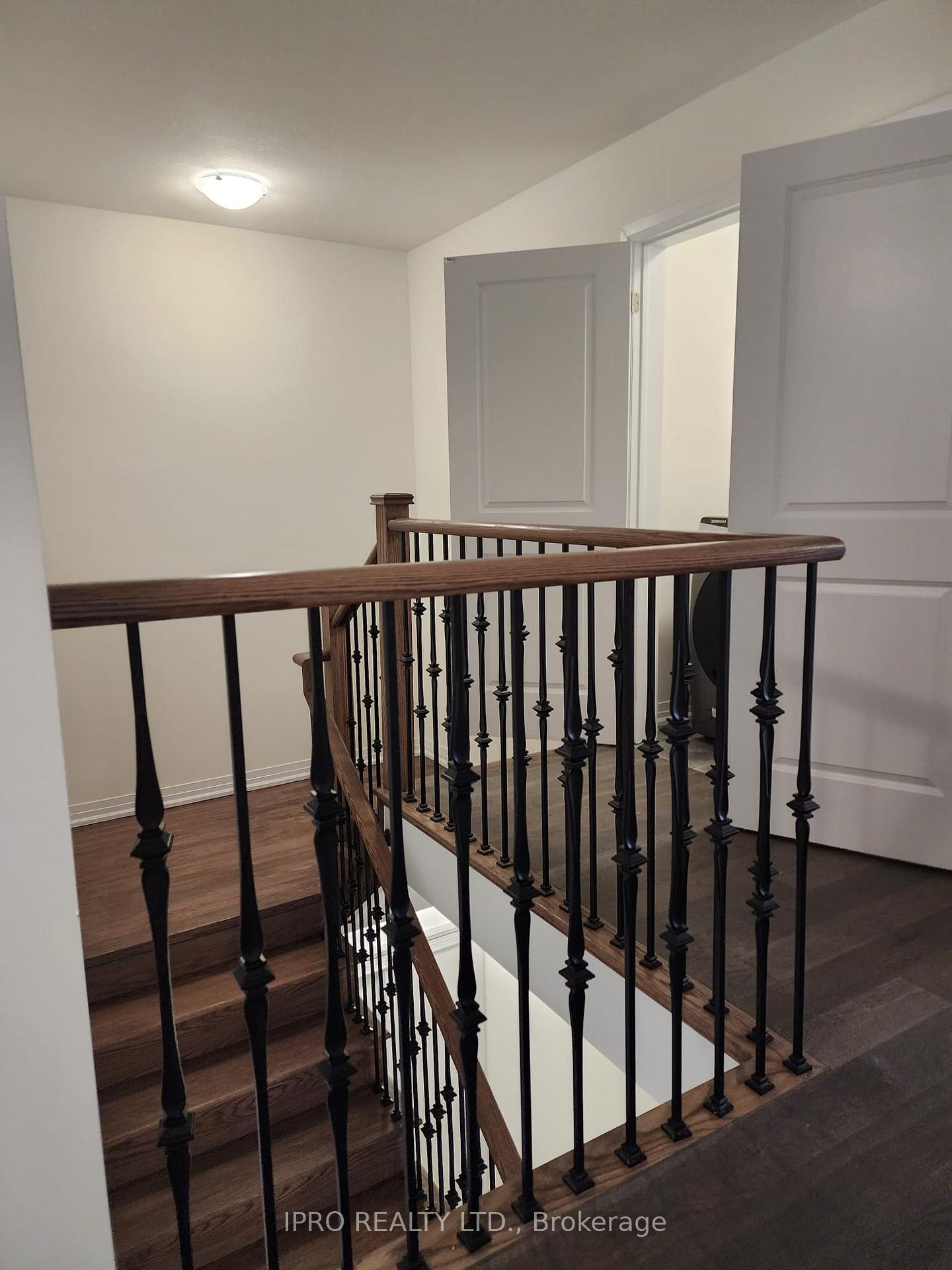 Photo 20 of 262 Velvet Way S, Thorold, Rolling Meadows — HOMEH