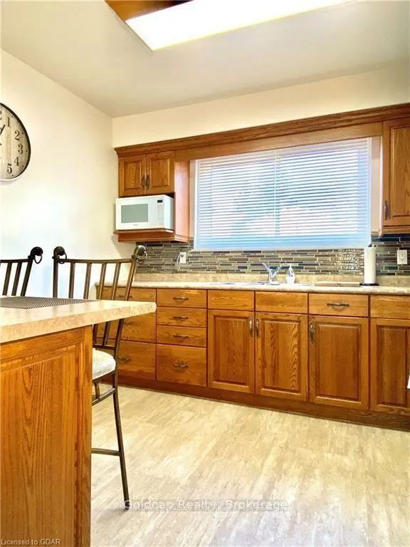 Photo 6 of Unit 13, 201 Silvercreek Parkway N, Guelph, Junction/Onward Willow — HOMEH