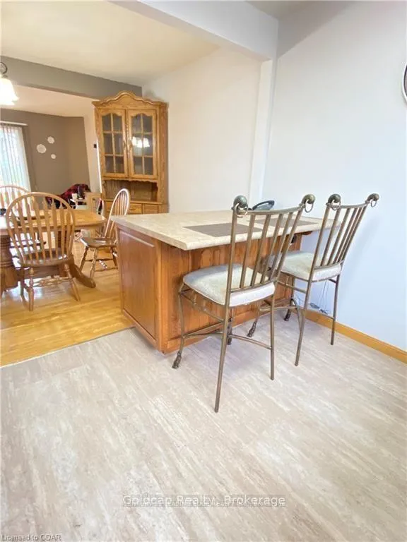 Photo 9 of Unit 13, 201 Silvercreek Parkway N, Guelph, Junction/Onward Willow — HOMEH