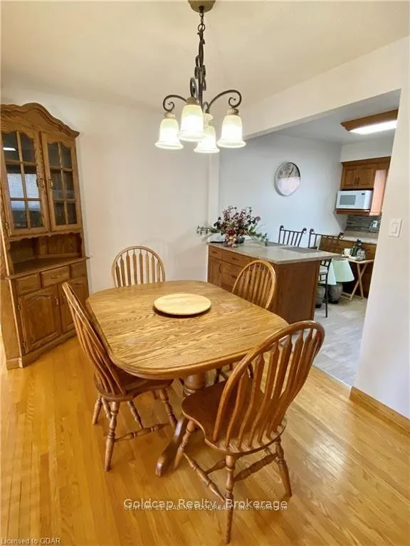 Photo 11 of Unit 13, 201 Silvercreek Parkway N, Guelph, Junction/Onward Willow — HOMEH