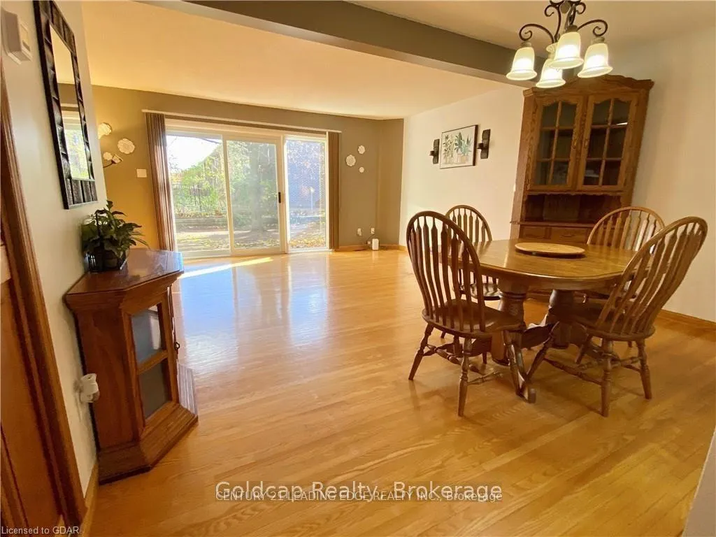 Photo 15 of Unit 13, 201 Silvercreek Parkway N, Guelph, Junction/Onward Willow — HOMEH