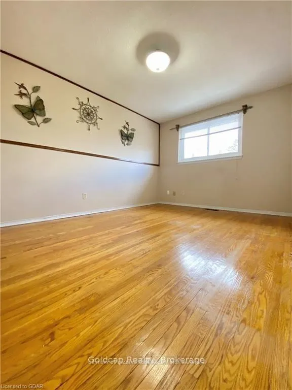 Photo 19 of Unit 13, 201 Silvercreek Parkway N, Guelph, Junction/Onward Willow — HOMEH