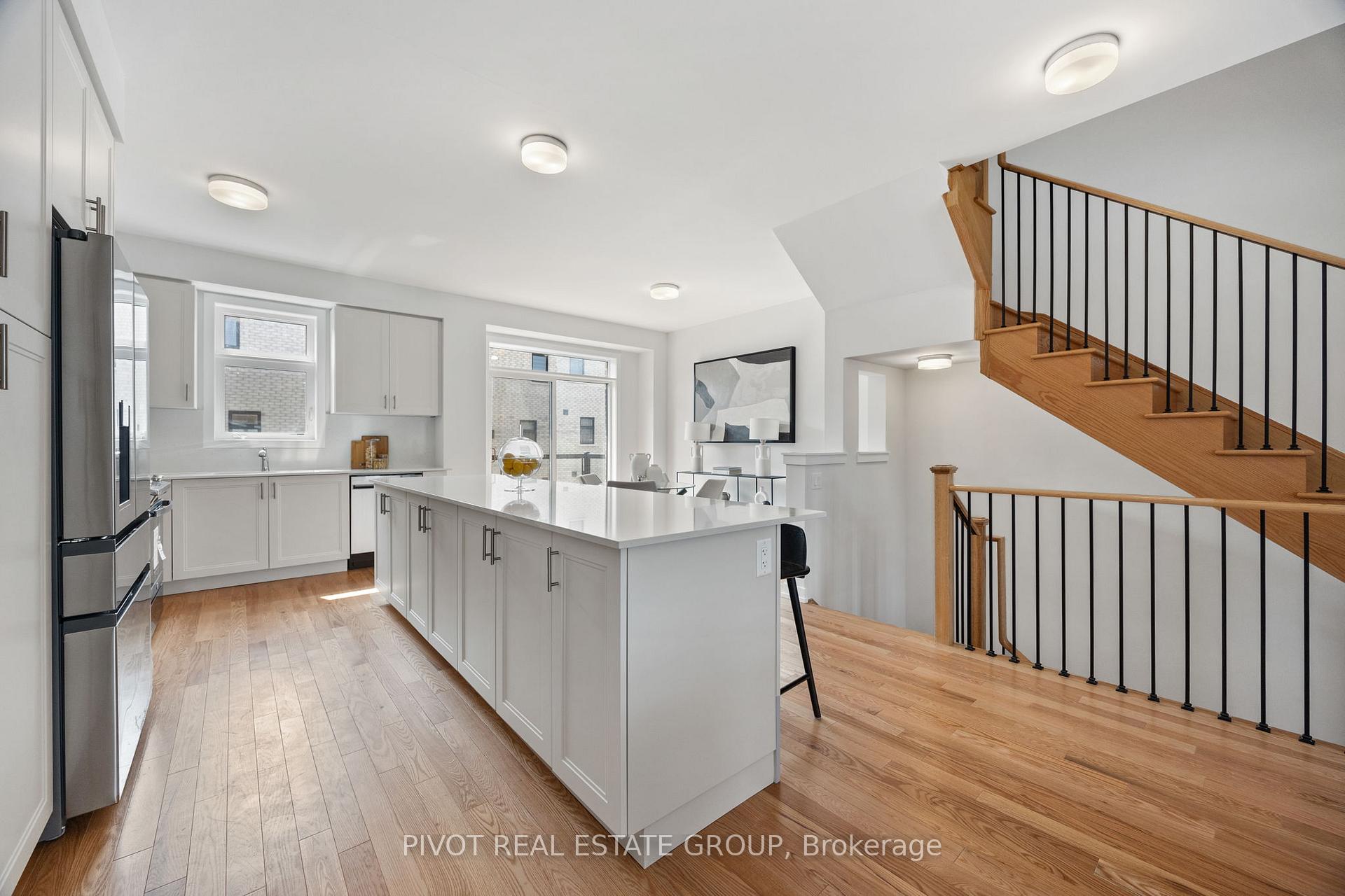 Photo 11 of 26 Danielle Moore Circle, Scarborough, Bendale — HOMEH