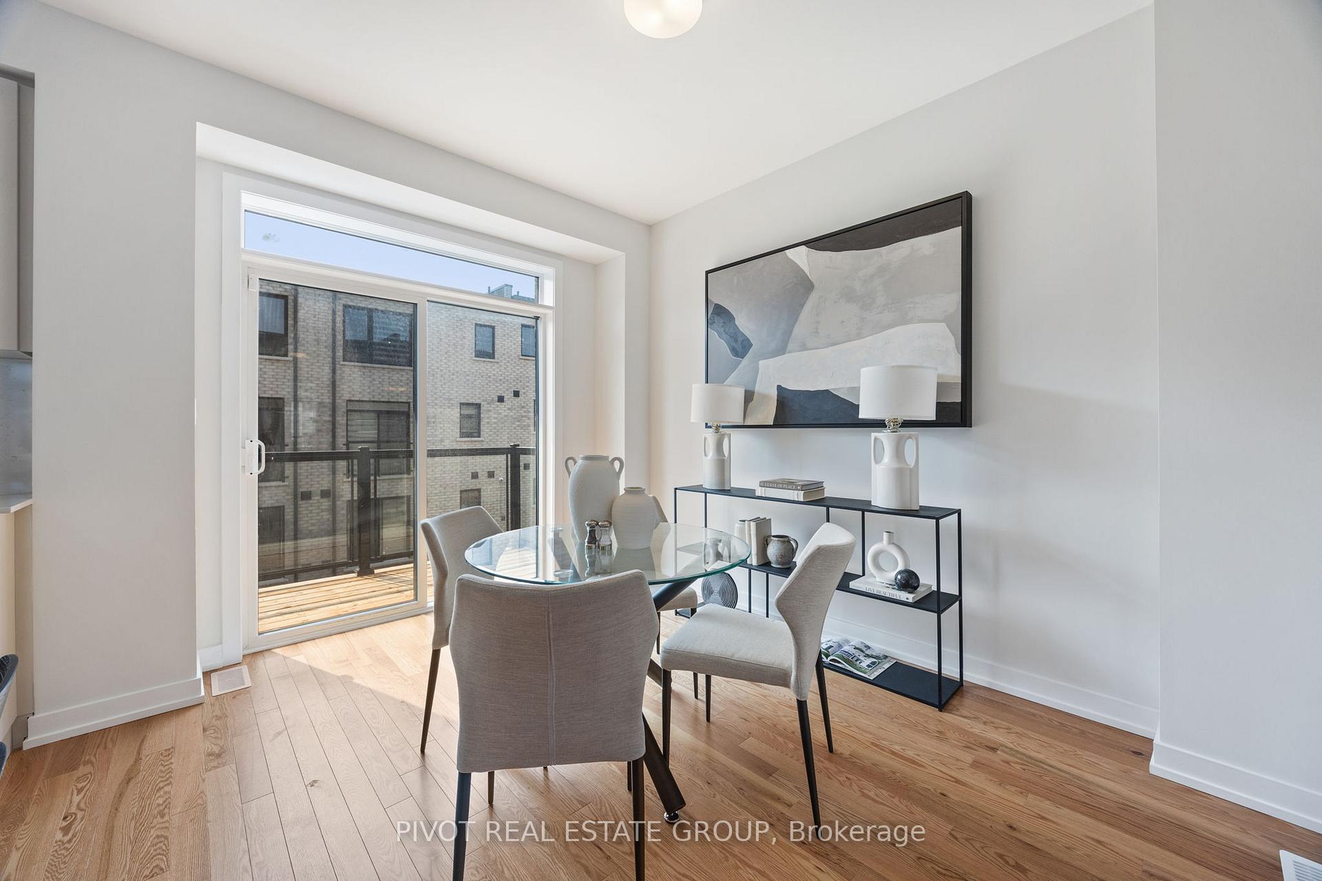 Photo 12 of 26 Danielle Moore Circle, Scarborough, Bendale — HOMEH