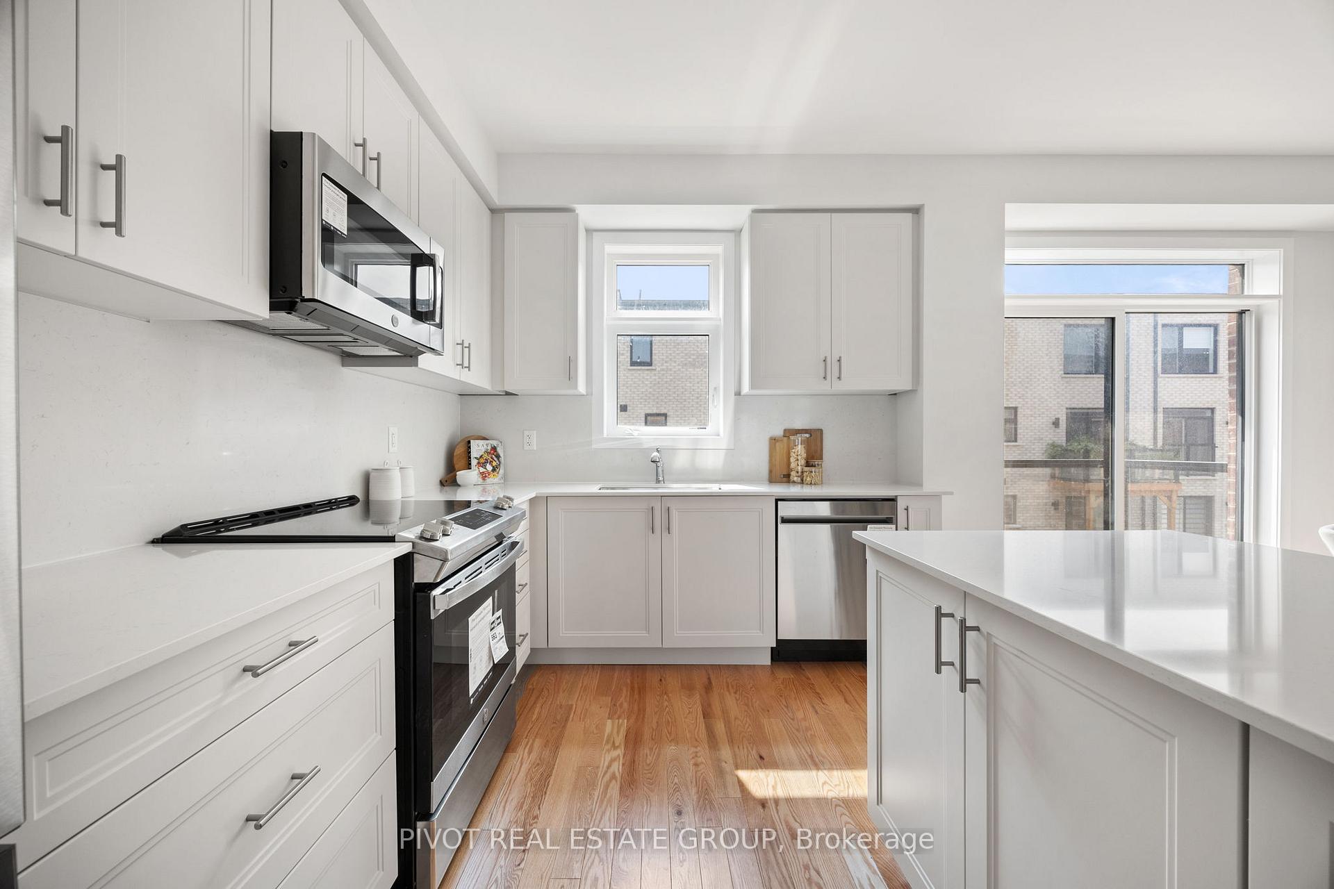 Photo 20 of 26 Danielle Moore Circle, Scarborough, Bendale — HOMEH
