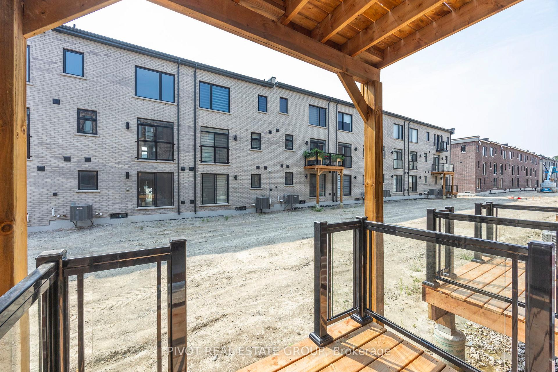 Photo 40 of 26 Danielle Moore Circle, Scarborough, Bendale — HOMEH