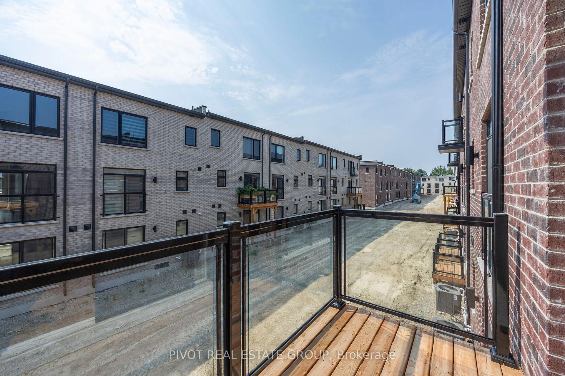 Photo 41 of 26 Danielle Moore Circle, Scarborough, Bendale — HOMEH