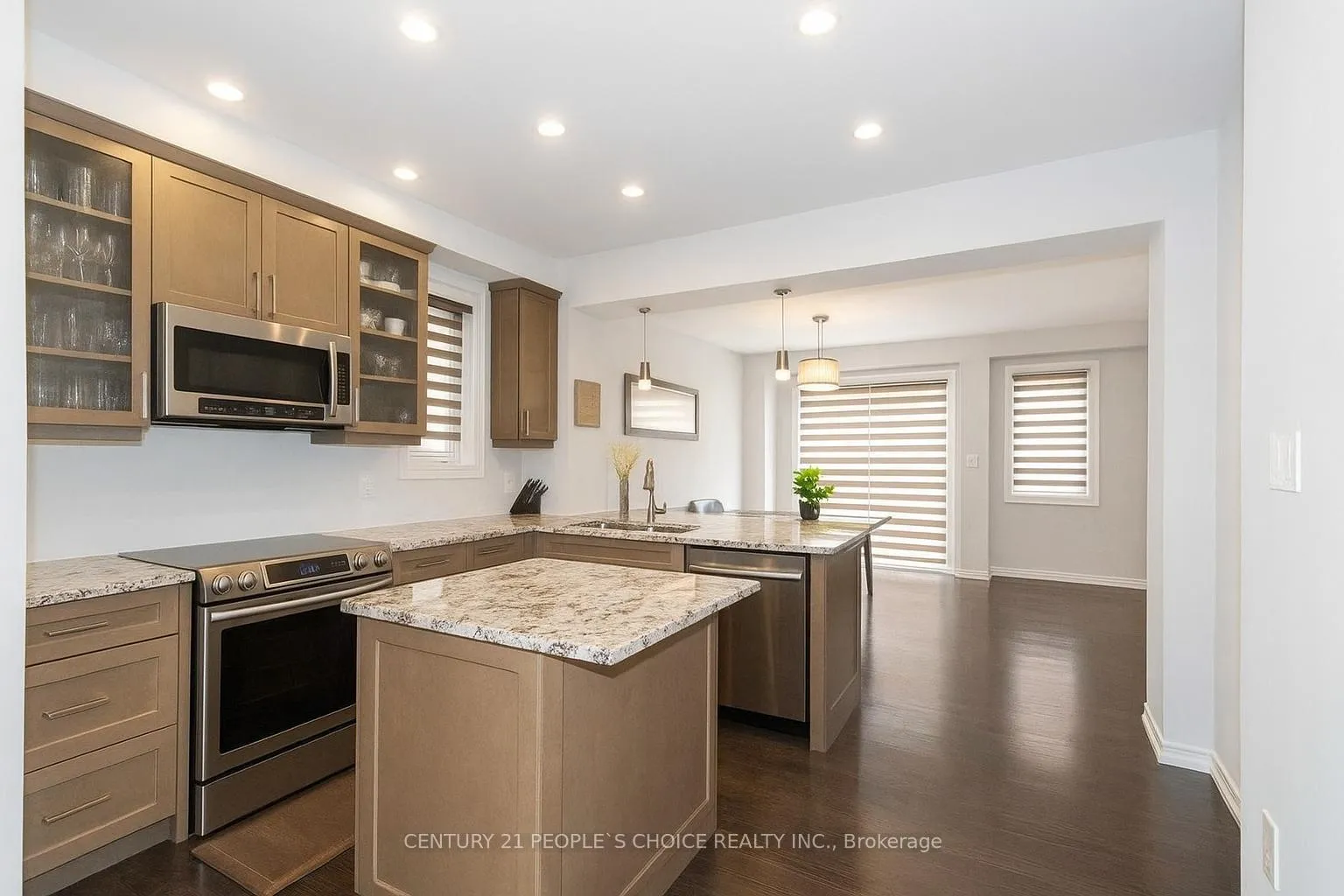 Photo 3 of 76 Leadenhall Road, Brampton, Northwest Brampton — HOMEH