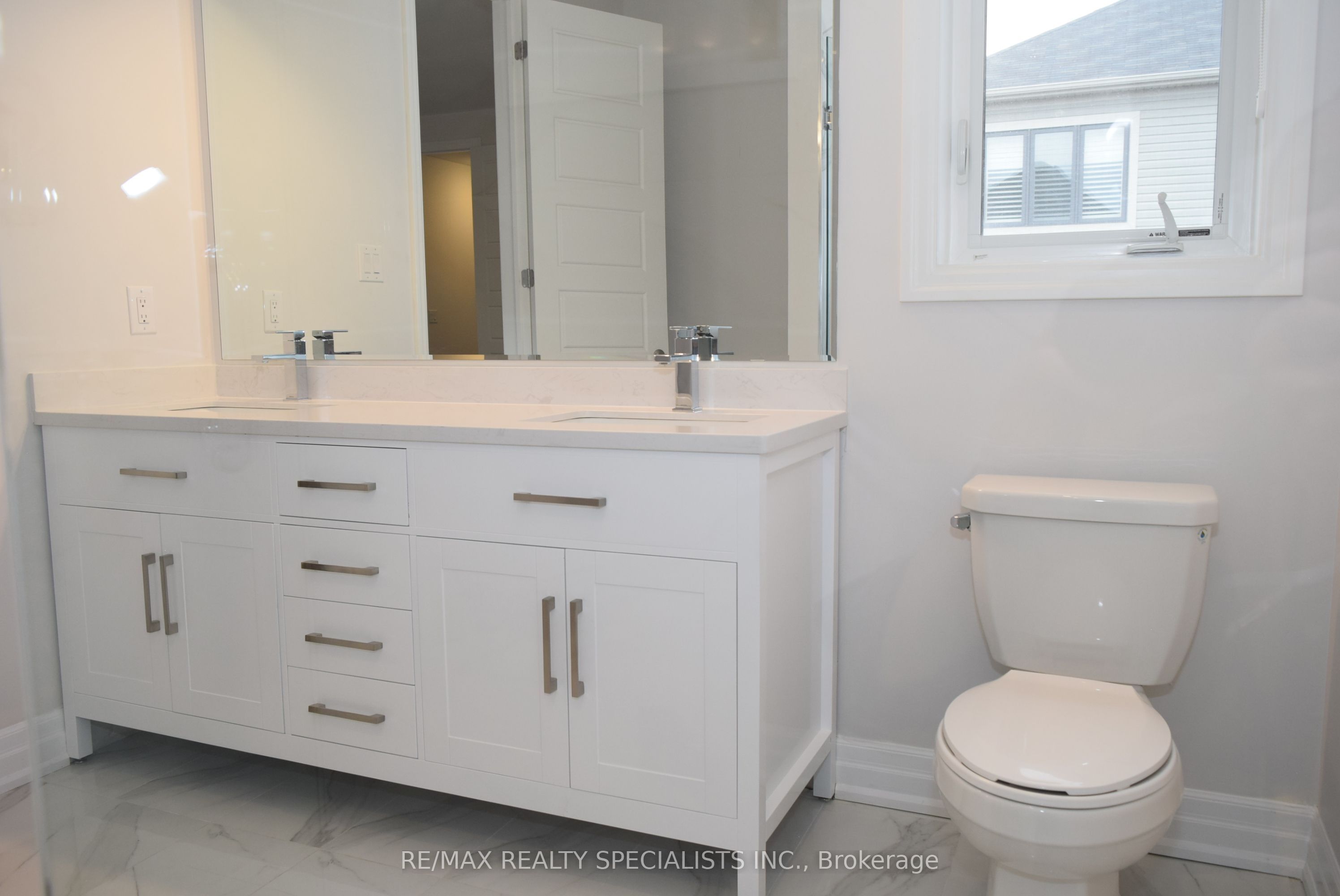 Photo 70 of 588 Juneberry Court, Milton, Cobban — HOMEH