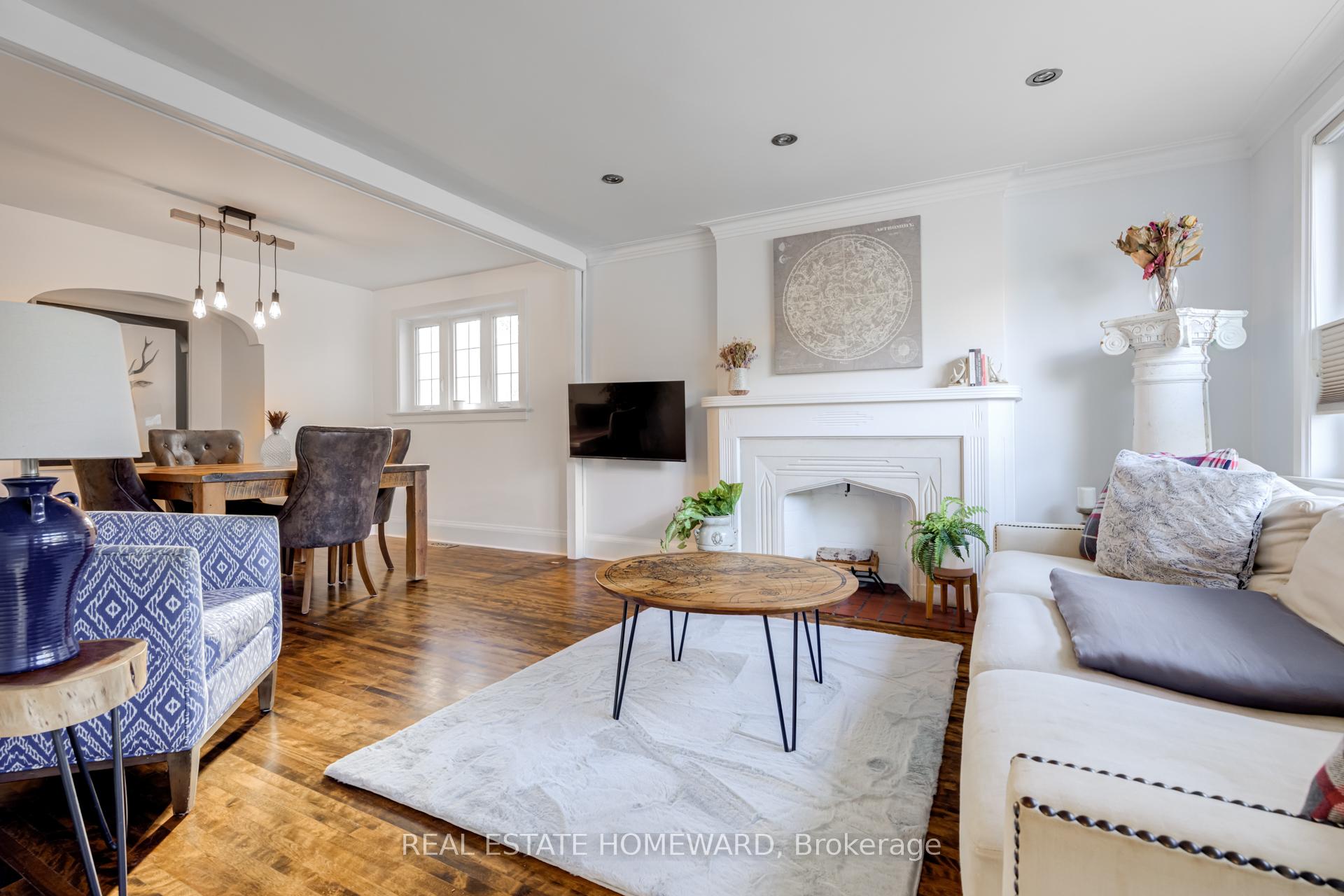 Photo 2 of 9 O'connor Drive, Toronto, Broadview North — HOMEH