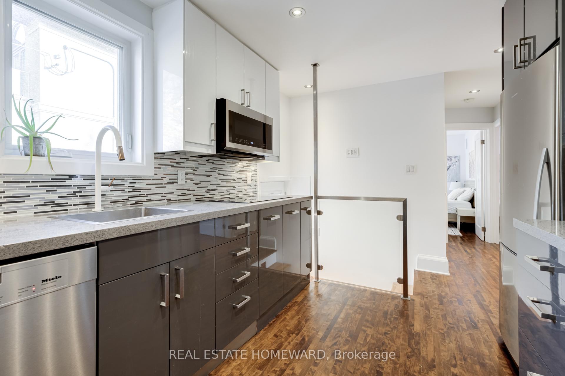 Photo 13 of 9 O'connor Drive, Toronto, Broadview North — HOMEH