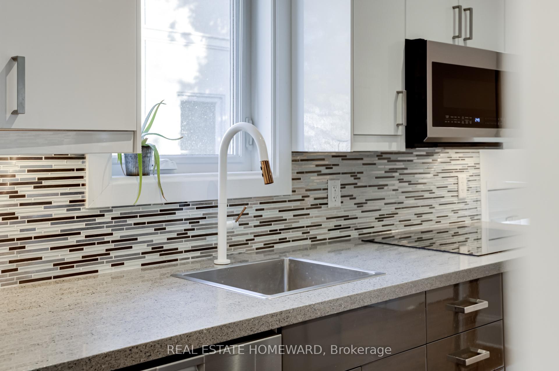 Photo 14 of 9 O'connor Drive, Toronto, Broadview North — HOMEH