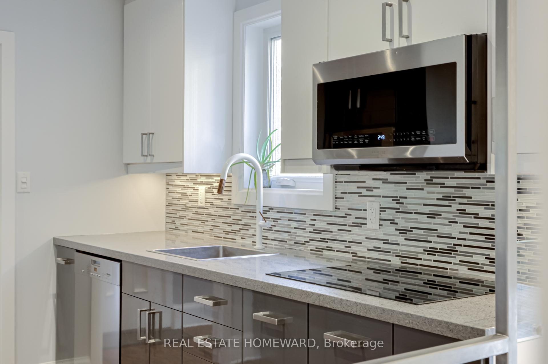 Photo 15 of 9 O'connor Drive, Toronto, Broadview North — HOMEH