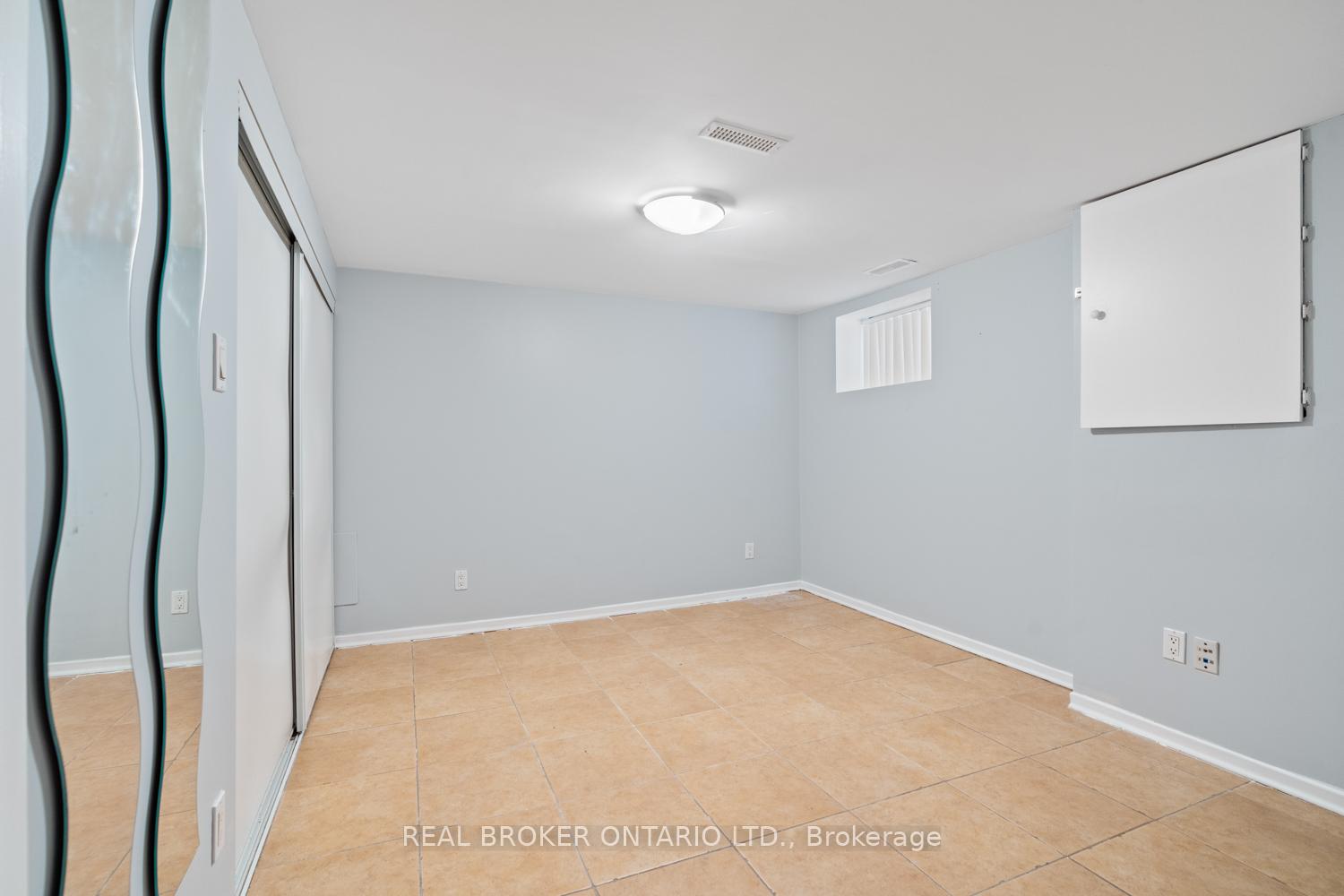Photo 10 of Unit Bsmt, 94 Chisholm Avenue, Toronto, Woodbine-Lumsden — HOMEH