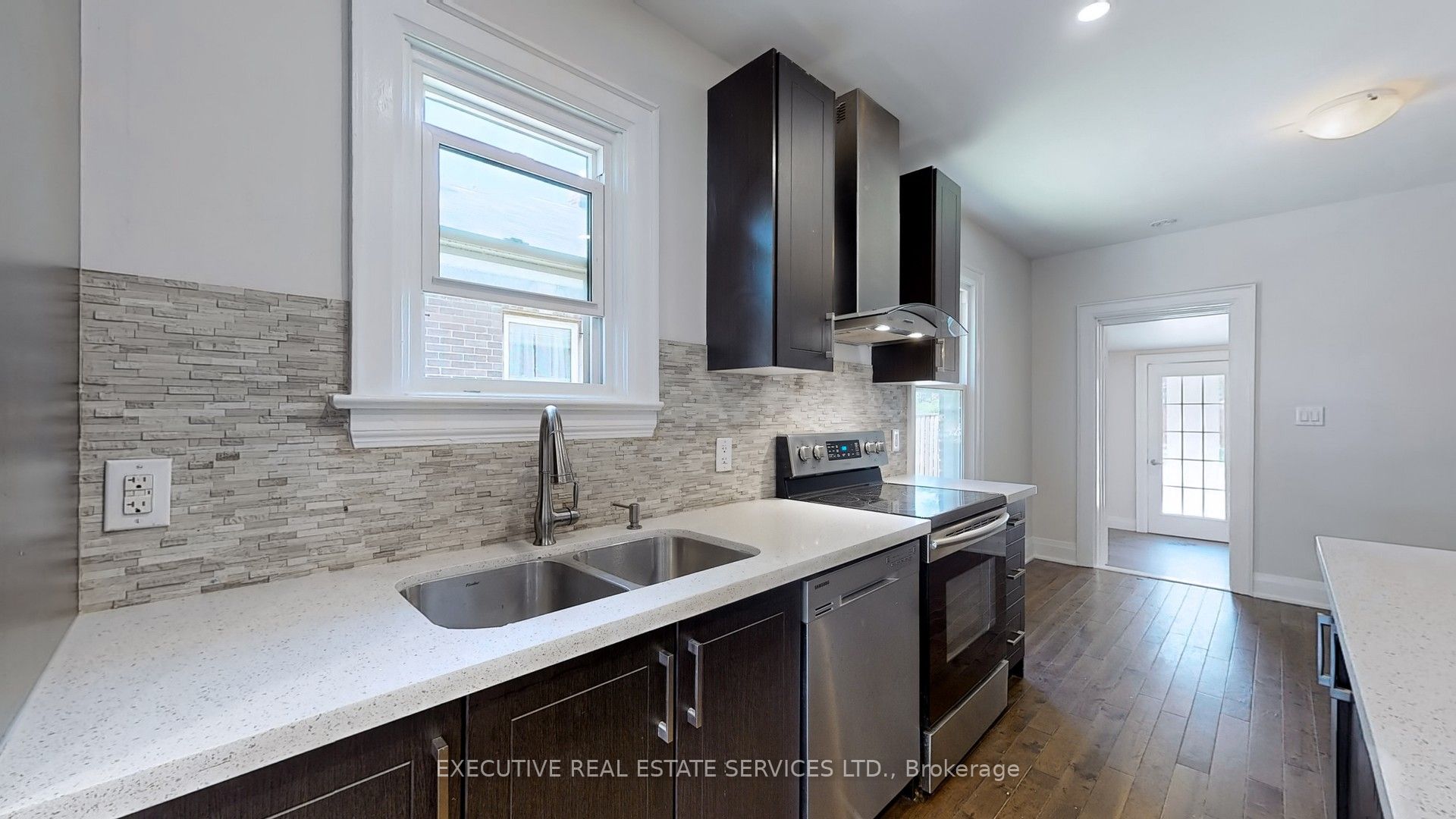 Photo 57 of 86 Bloor Street W, Oshawa, Lakeview — HOMEH