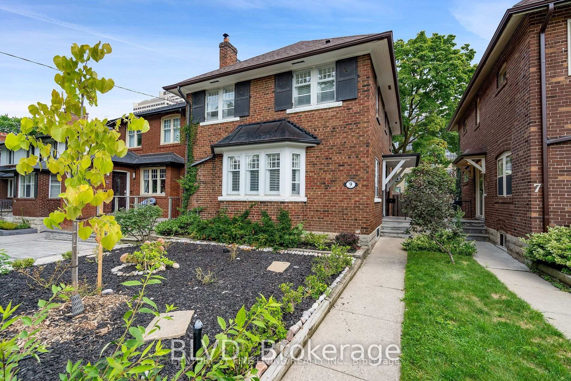 Front of 9 Maxwell Avenue
