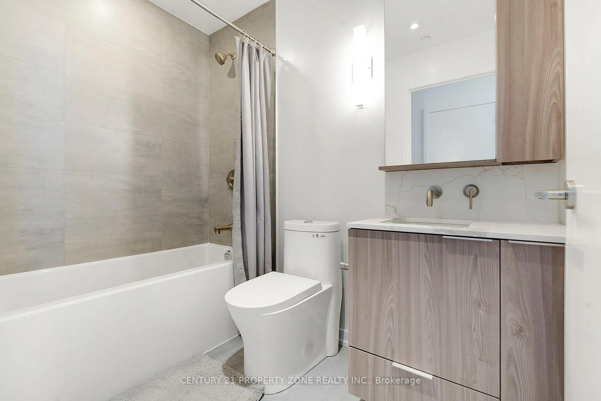 Photo 6 of Unit 904N, 120 Broadway Avenue, Toronto, Mount Pleasant West — HOMEH