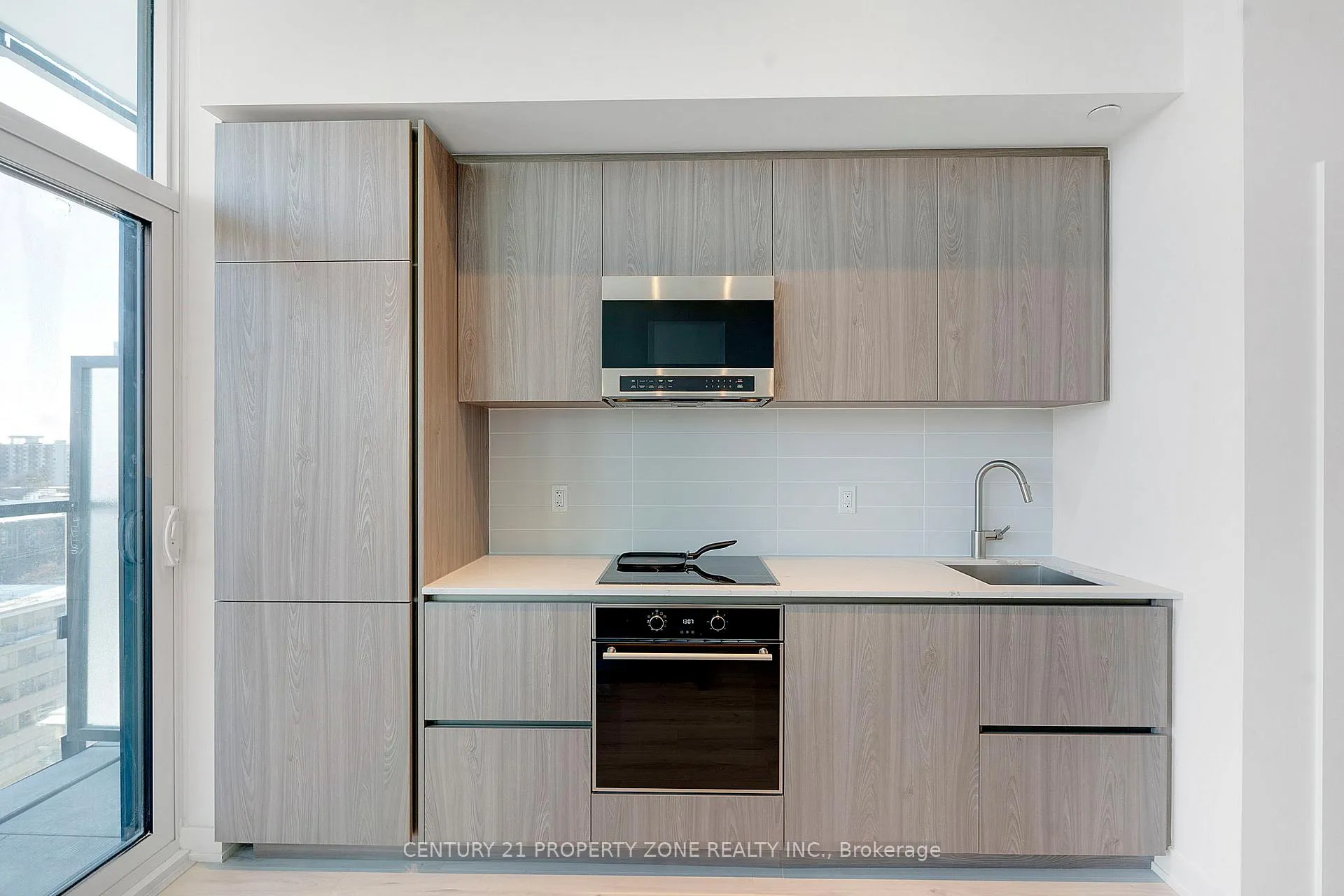 Photo 9 of Unit 904N, 120 Broadway Avenue, Toronto, Mount Pleasant West — HOMEH