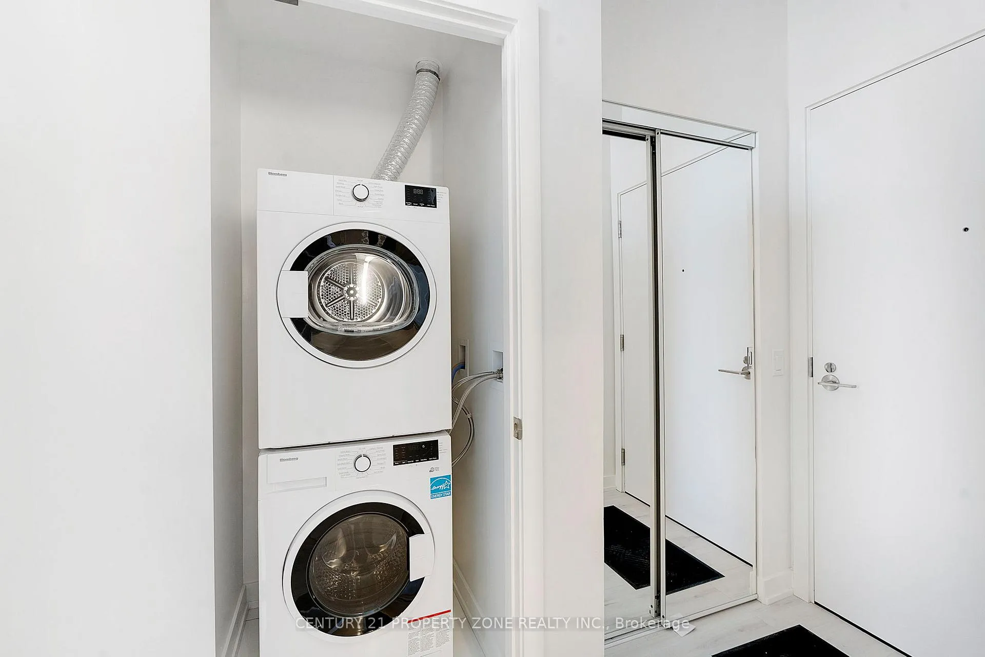 Photo 15 of Unit 904N, 120 Broadway Avenue, Toronto, Mount Pleasant West — HOMEH