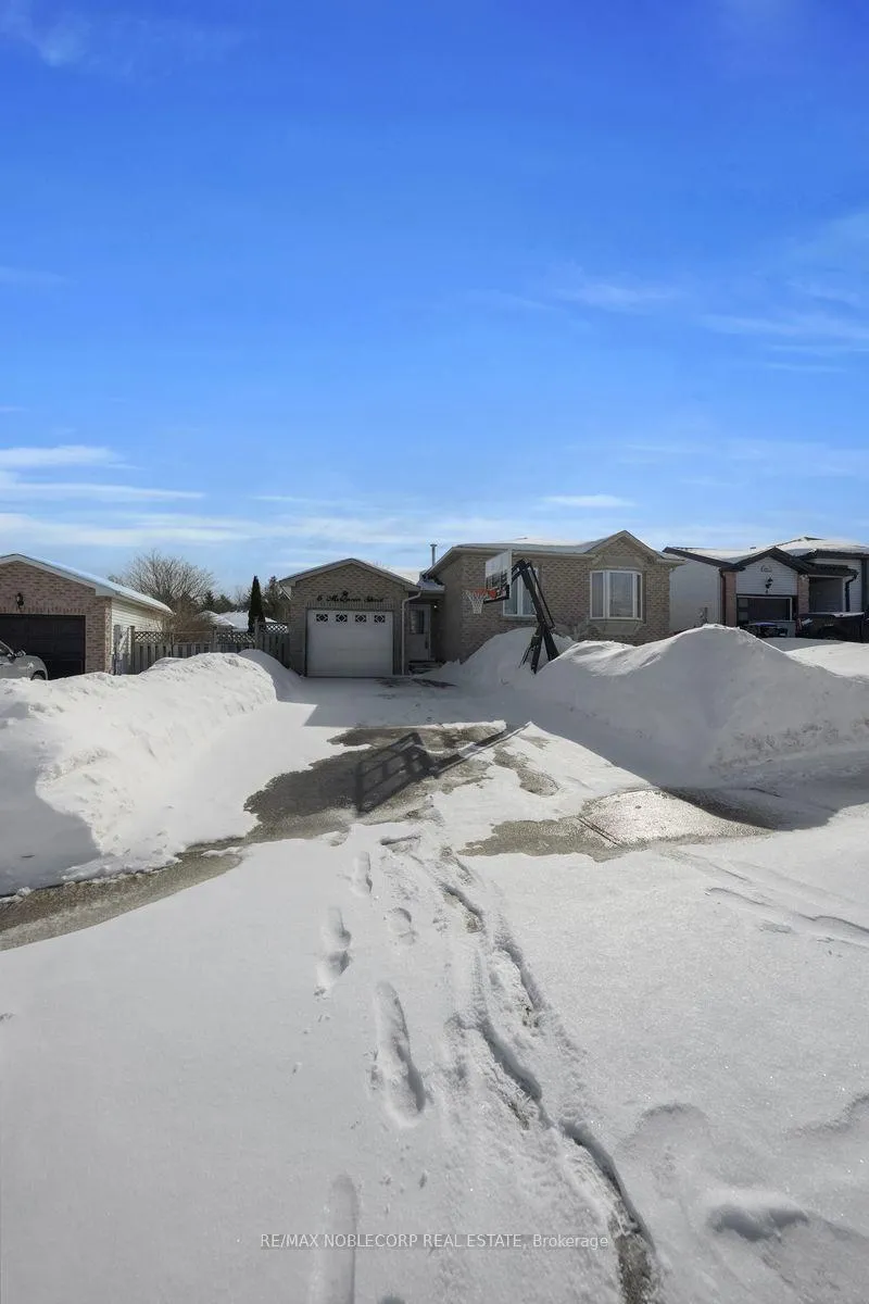 Photo 4 of 6 McQueen Street, Essa, Angus — HOMEH