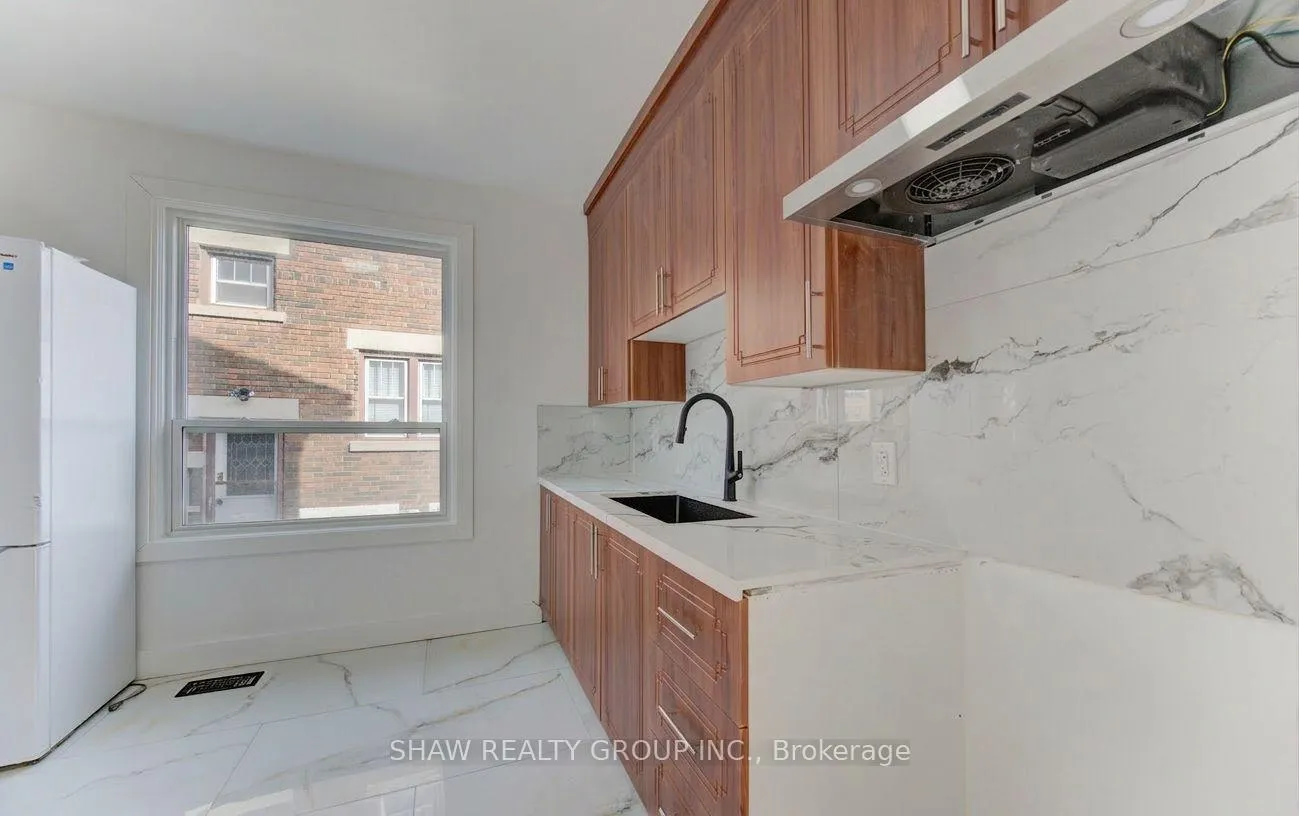 Photo 17 of 80 Lancaster Street W, Kitchener — HOMEH