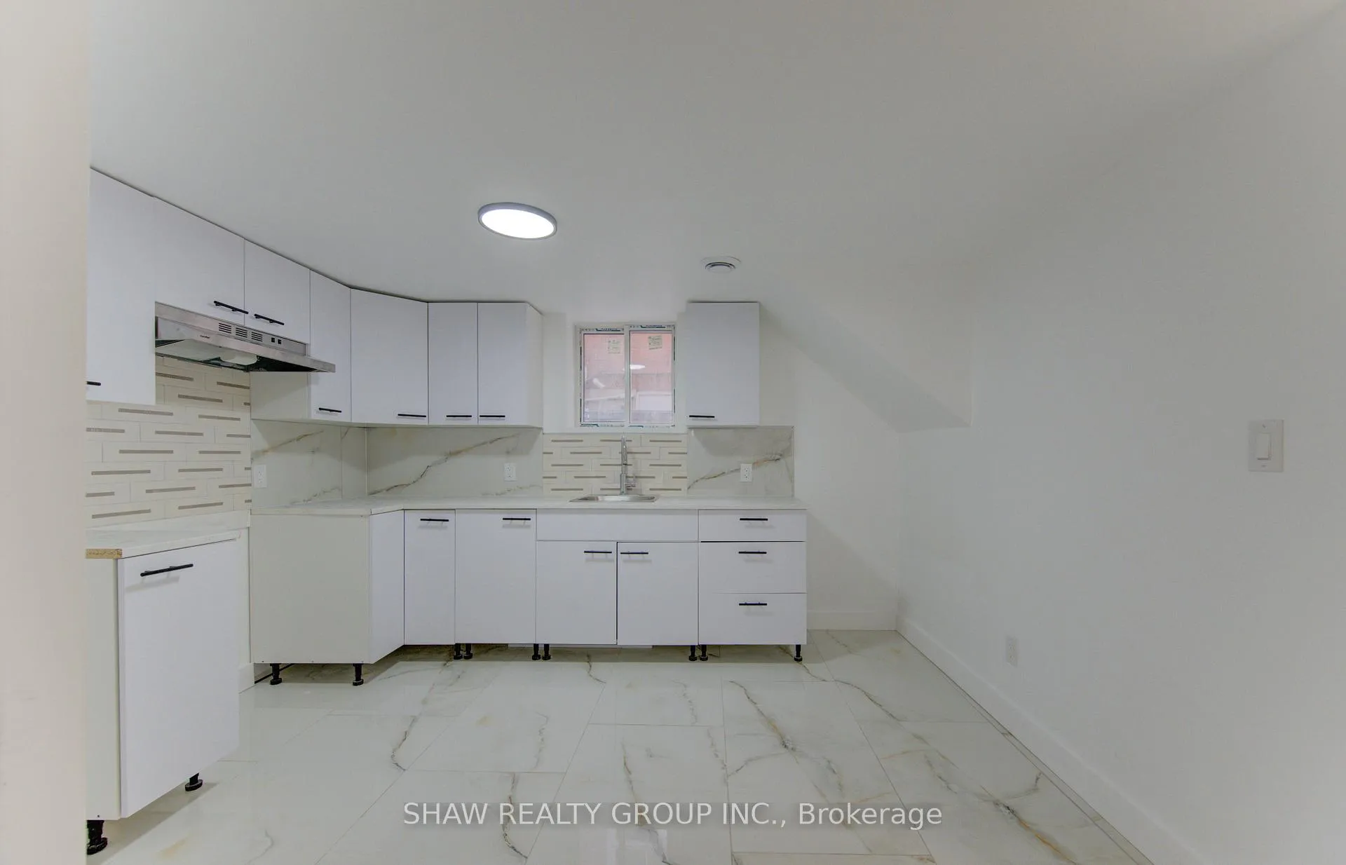 Photo 31 of 80 Lancaster Street W, Kitchener — HOMEH