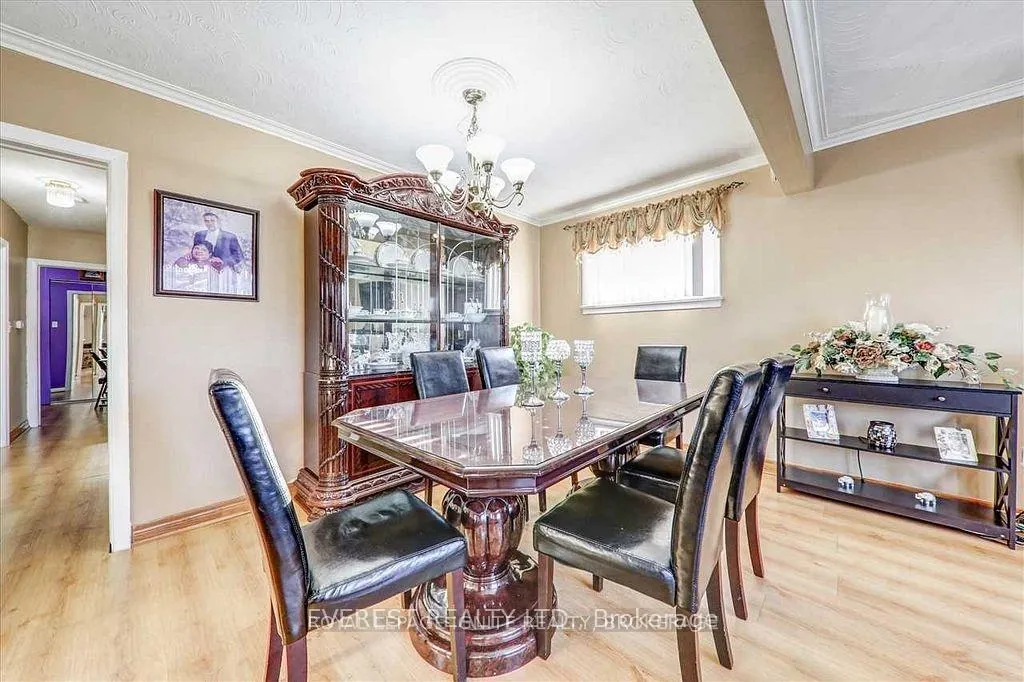 Photo 7 of 9 Benlight Crescent, Scarborough, Woburn — HOMEH