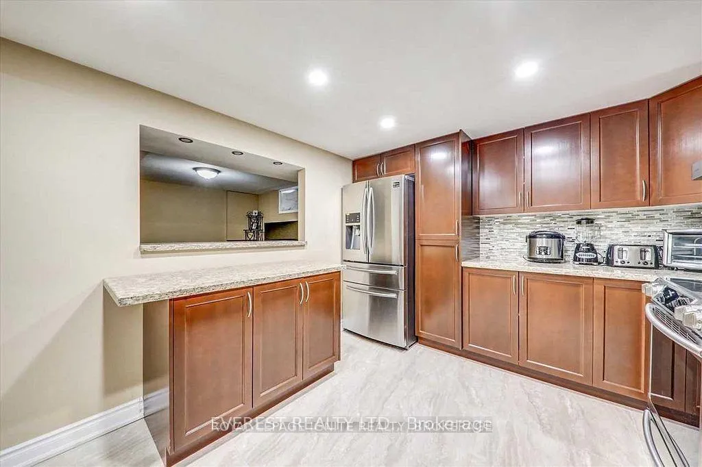 Photo 11 of 9 Benlight Crescent, Scarborough, Woburn — HOMEH