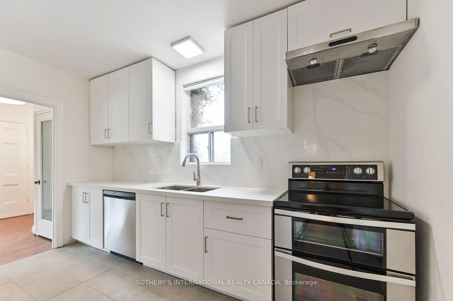 Photo 2 of 2 Wingate Place, Toronto, Forest Hill North — HOMEH