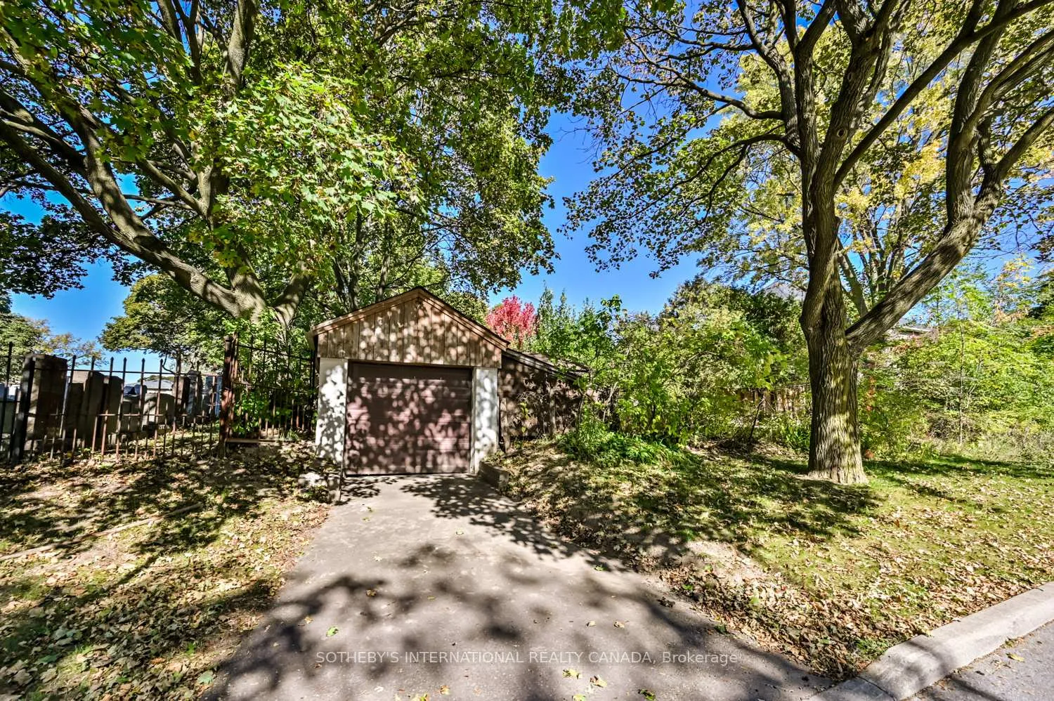 Photo 34 of 2 Wingate Place, Toronto, Forest Hill North — HOMEH