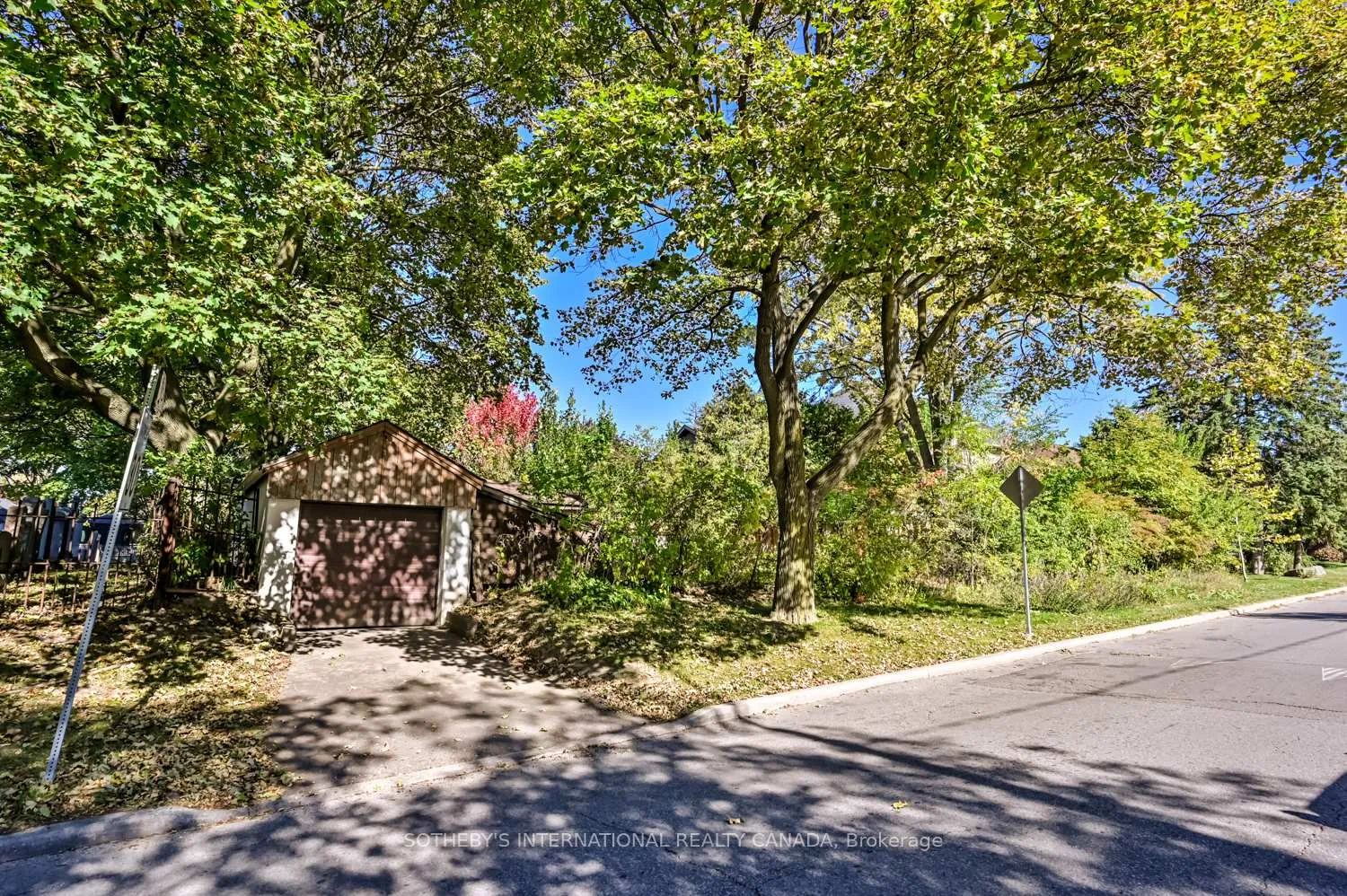 Photo 35 of 2 Wingate Place, Toronto, Forest Hill North — HOMEH