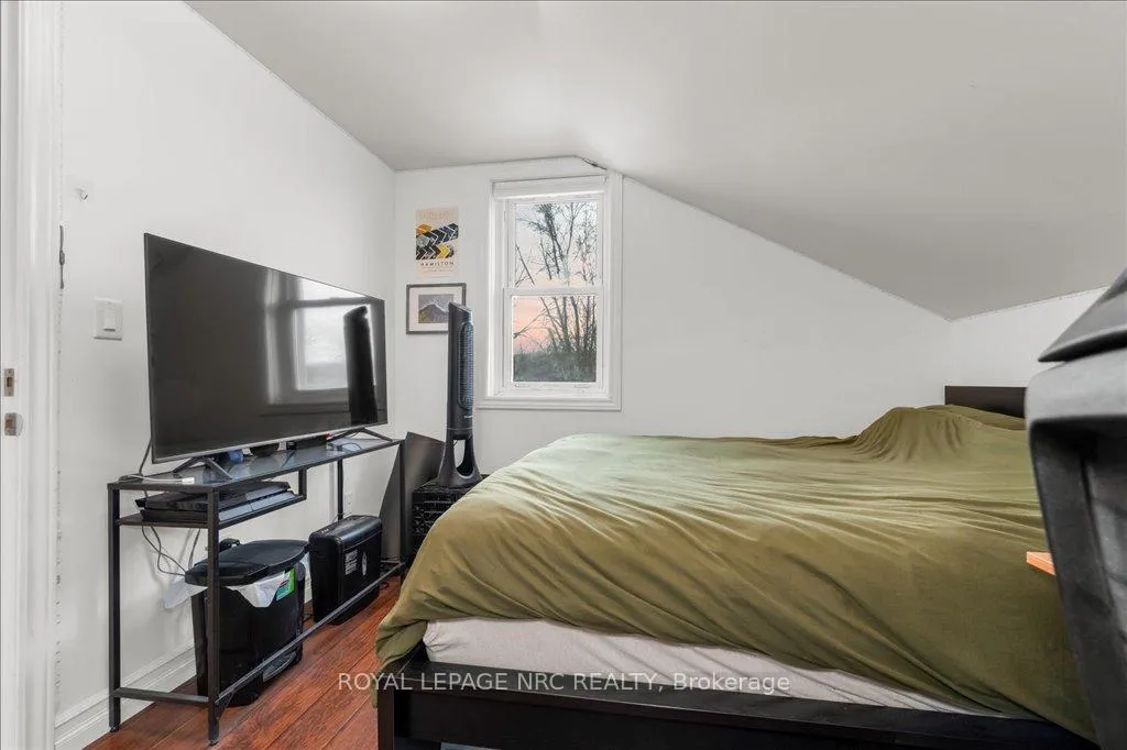 Photo 17 of 3384 Johnson Street, Lincoln, Lincoln-Jordan/Vineland — HOMEH