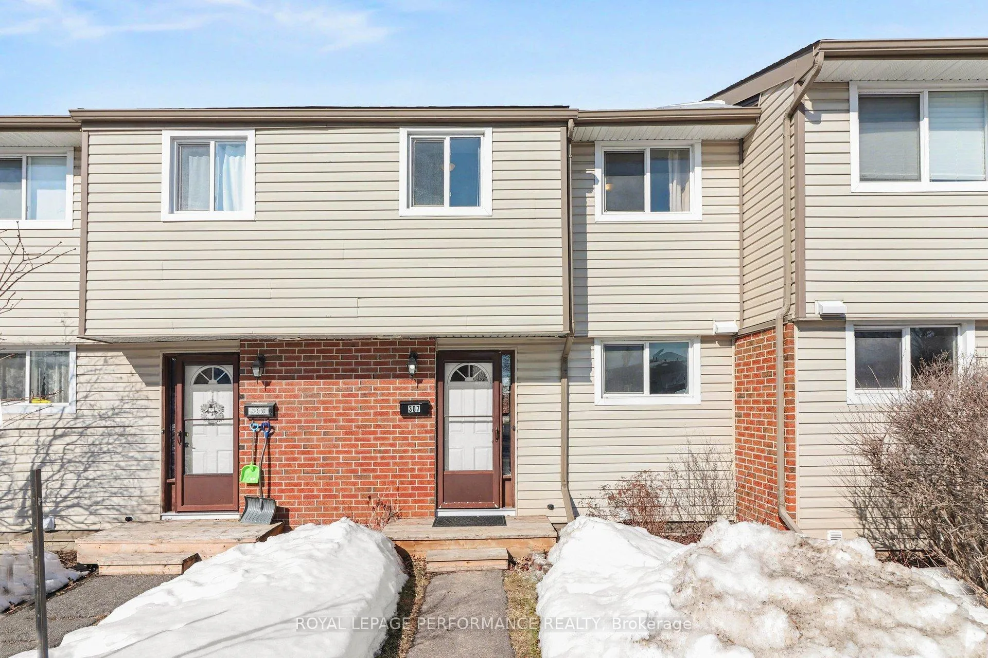 Front of Unit 307, 1441 Palmerston Drive