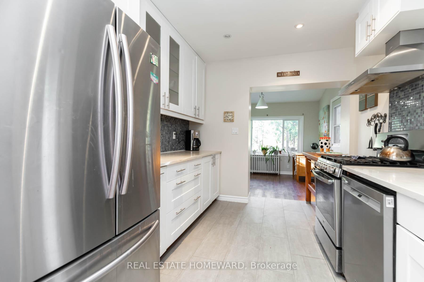 Photo 10 of 6 Balfour Avenue, Toronto, Crescent Town — HOMEH