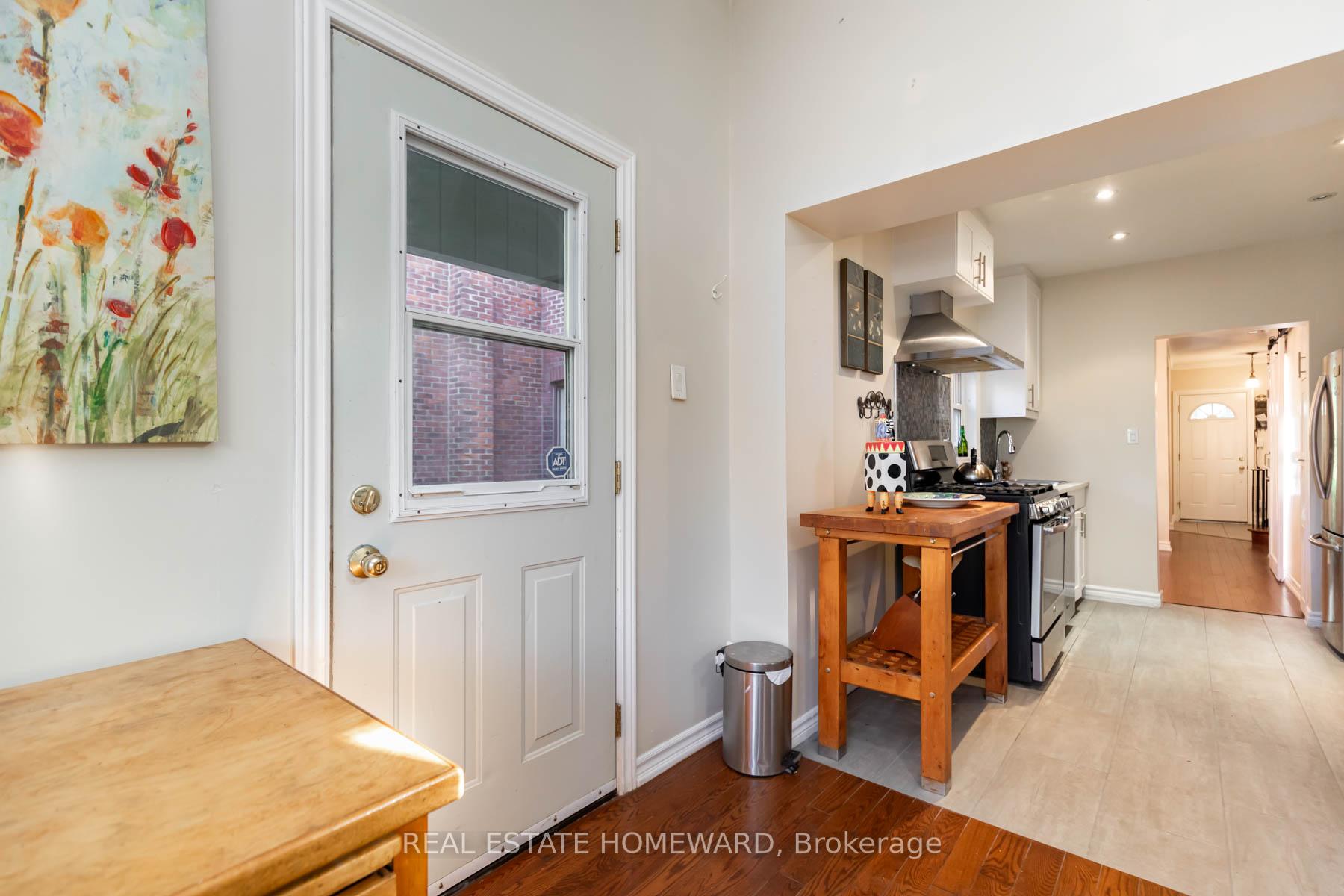 Photo 16 of 6 Balfour Avenue, Toronto, Crescent Town — HOMEH
