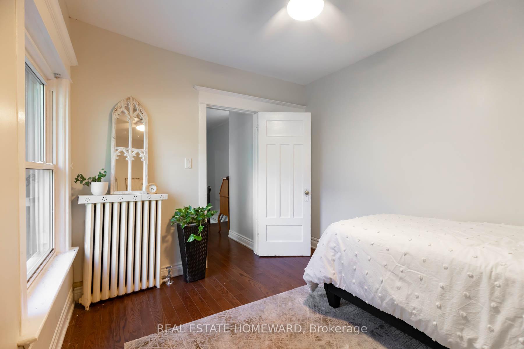 Photo 24 of 6 Balfour Avenue, Toronto, Crescent Town — HOMEH