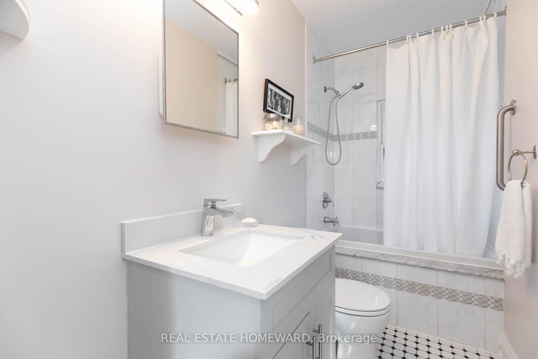 Photo 26 of 6 Balfour Avenue, Toronto, Crescent Town — HOMEH