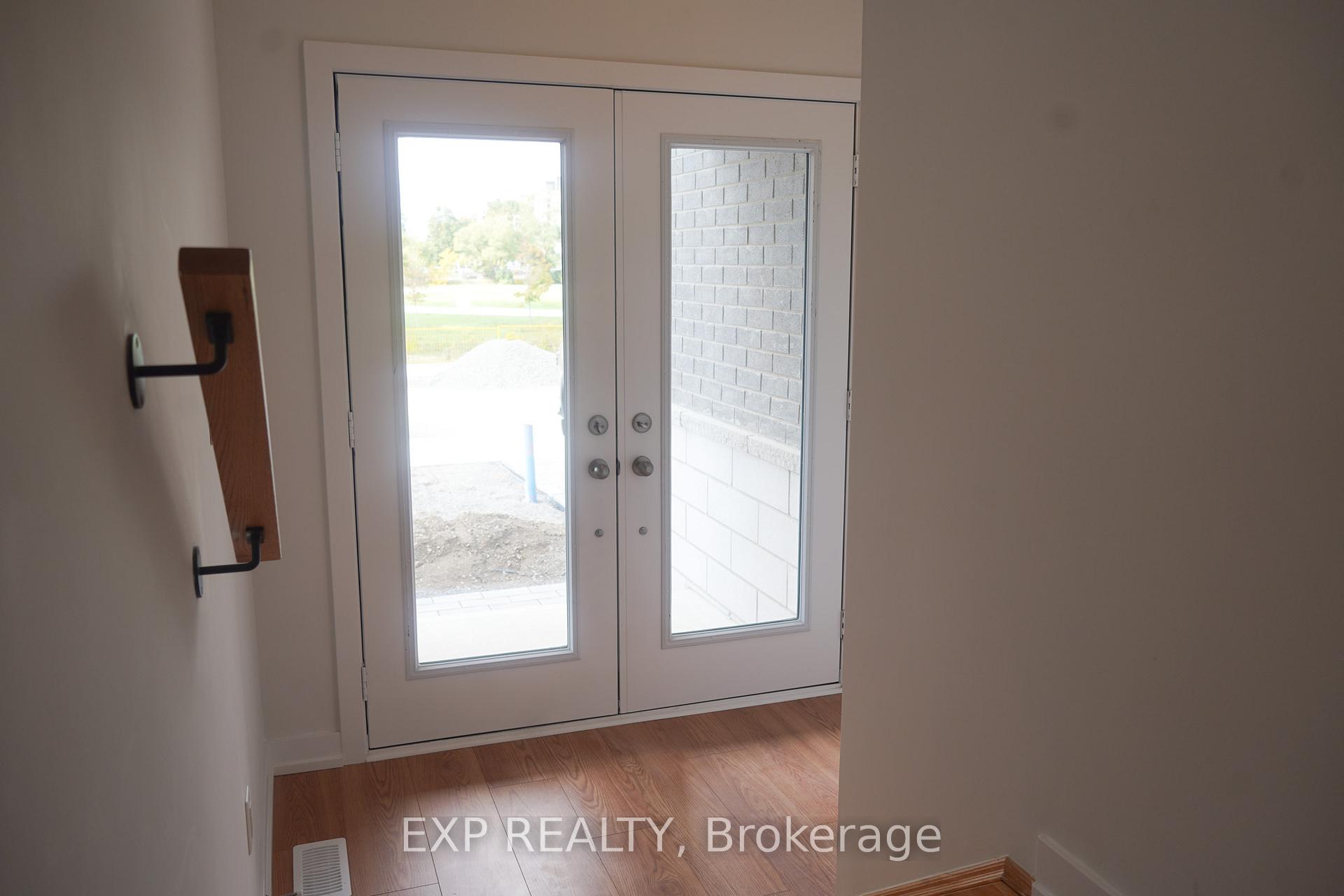 Photo 3 of 128 Danielle Moore Circle, Scarborough, Bendale — HOMEH