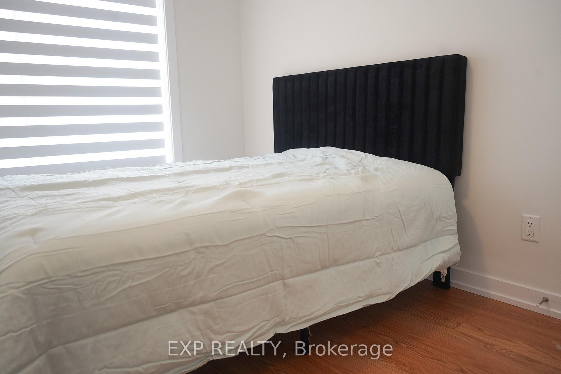 Photo 10 of 128 Danielle Moore Circle, Scarborough, Bendale — HOMEH