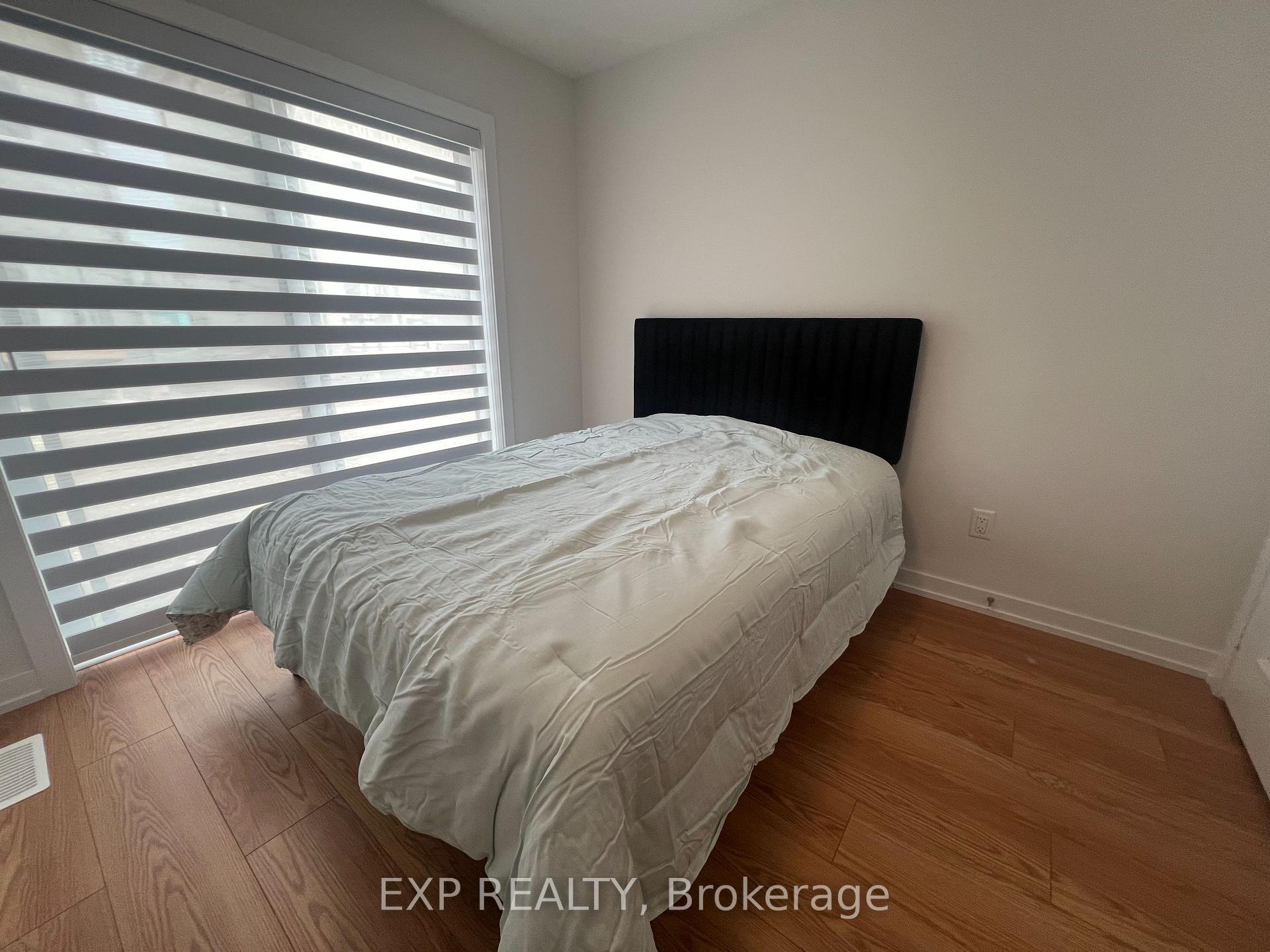 Photo 11 of 128 Danielle Moore Circle, Scarborough, Bendale — HOMEH