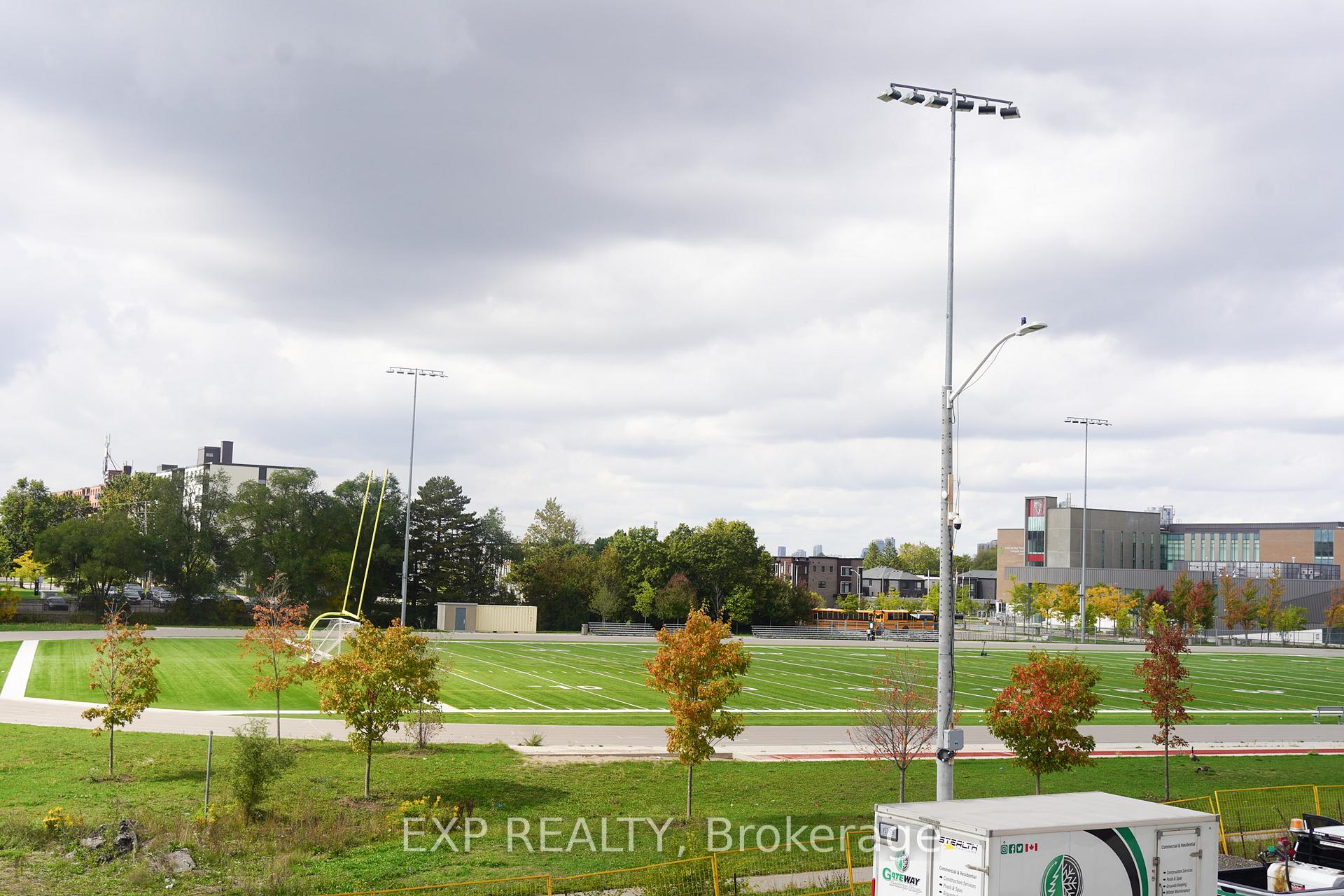 Photo 17 of 128 Danielle Moore Circle, Scarborough, Bendale — HOMEH