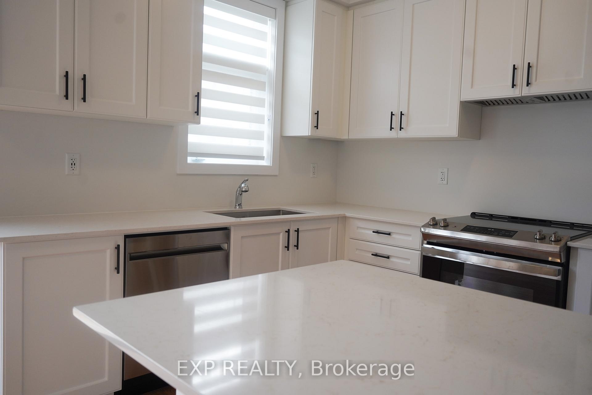 Photo 23 of 128 Danielle Moore Circle, Scarborough, Bendale — HOMEH