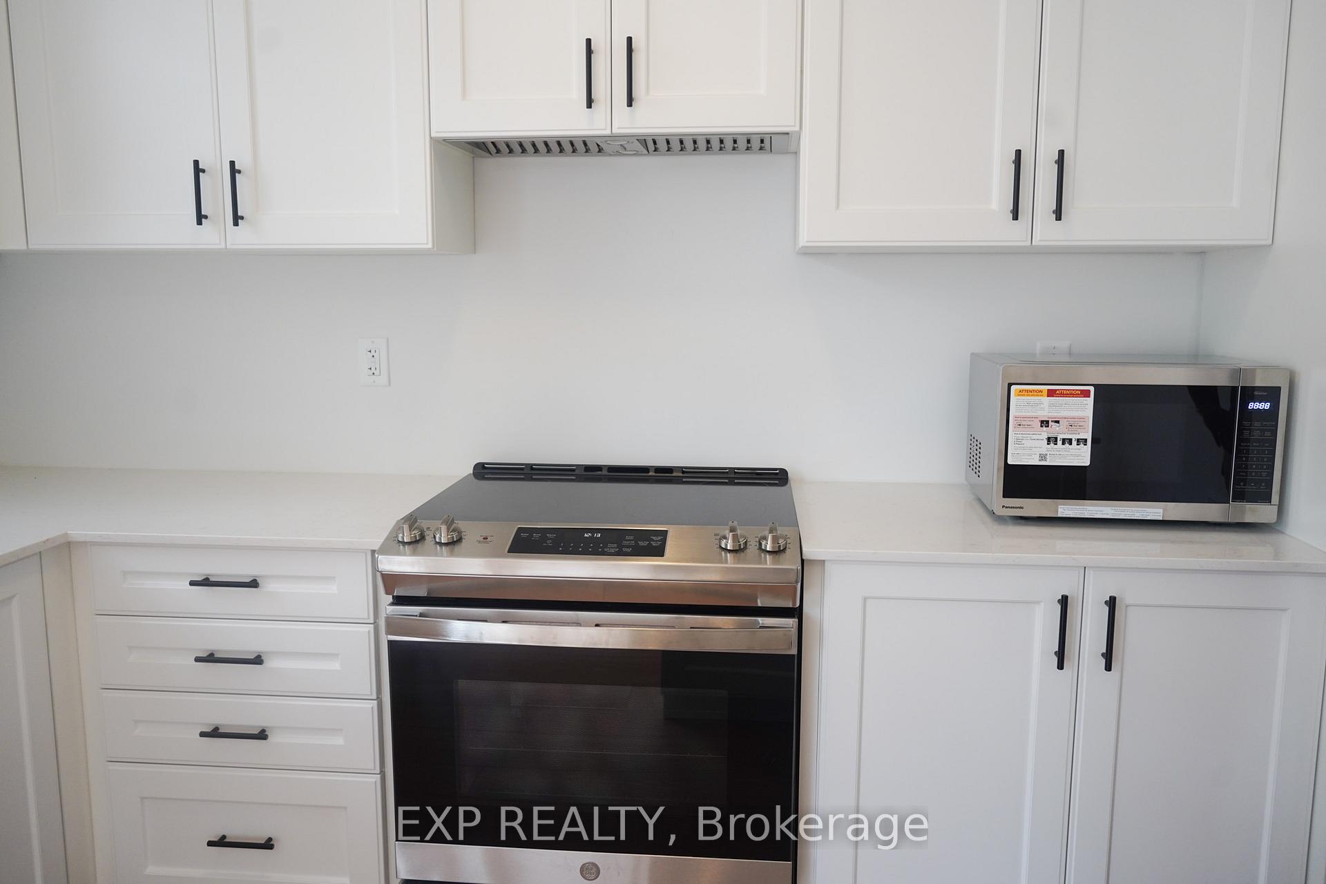 Photo 24 of 128 Danielle Moore Circle, Scarborough, Bendale — HOMEH