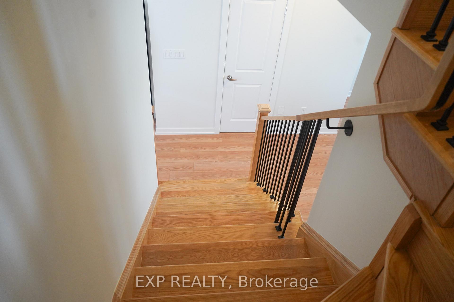 Photo 25 of 128 Danielle Moore Circle, Scarborough, Bendale — HOMEH
