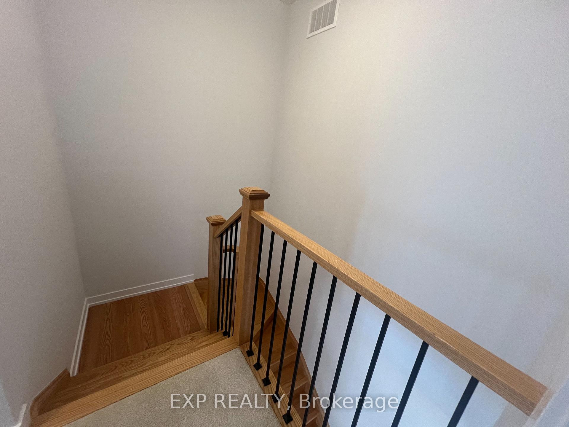 Photo 28 of 128 Danielle Moore Circle, Scarborough, Bendale — HOMEH