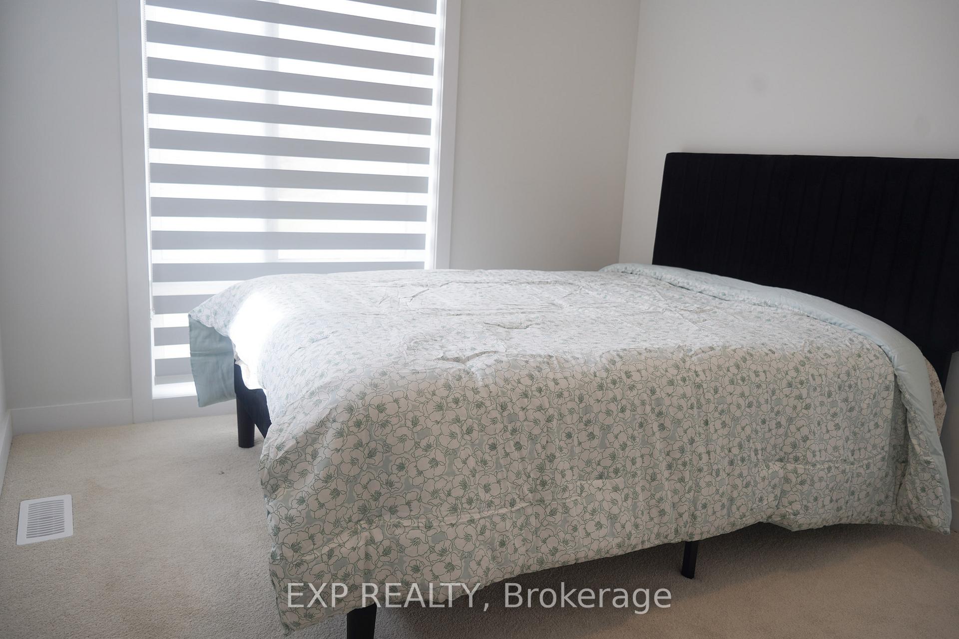 Photo 37 of 128 Danielle Moore Circle, Scarborough, Bendale — HOMEH